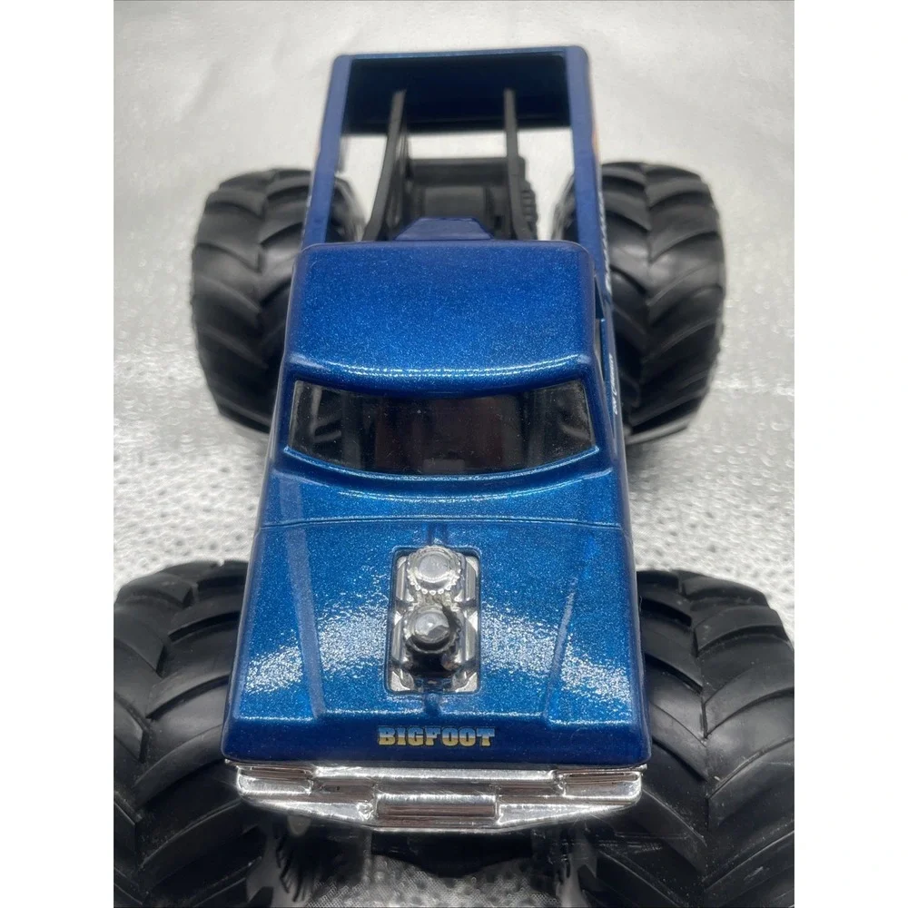 Hot Wheels BIG FOOT Monster Jam Oversized Truck Big Foot Die Cast Metal